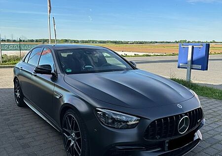 Mercedes-Benz E 63 AMG E 63 SAMG Mercedes - Final Edition! 1 von 999 !