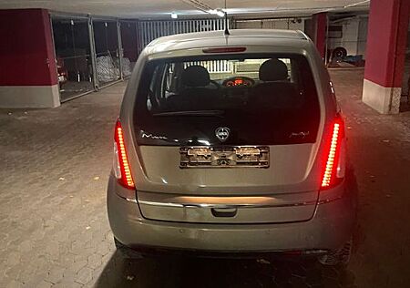 Lancia Musa 1.3 Multijet 16v 90 PS Oro Oro