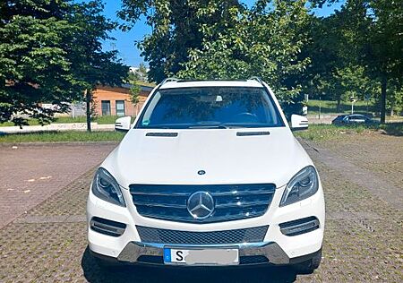 Mercedes-Benz ML 350 BlueTEC 4MATIC -Comand Airmatic Distronic