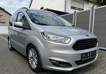 Ford Tourneo Courier Titanium *SERVICE NEU*2. HAND*