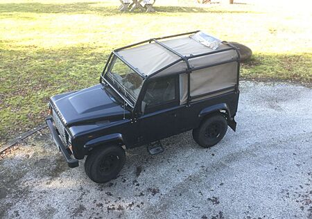 Land Rover Defender 90 TD4 softtop