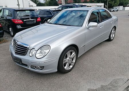 Mercedes-Benz E 200 K Autom. Avantg. Navi Xenon Sitzheiz. AHK