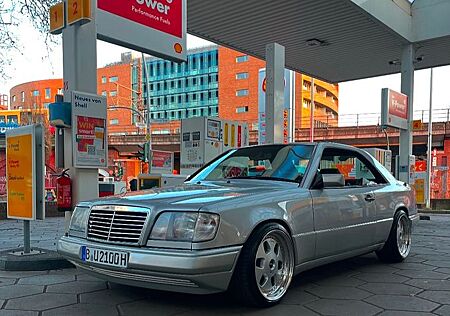 Mercedes-Benz C 320 W124 C124 Coupé CE 320 MAE AMG