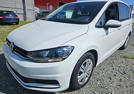 VW Touran Volkswagen 1.6 TDI DSG * NAVIGATION * PDC