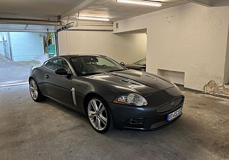 Jaguar XKR Coupé -