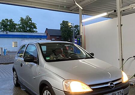Opel Corsa 1.2 -