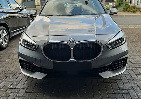 BMW 118i Klimatronic-LED-Navi-17"Alu-Sitzhz