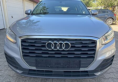 Audi Q2 30 TDI basis Navi PDC Automatik