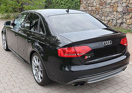 Audi S4 3.0 TFSI S tronic quattro -