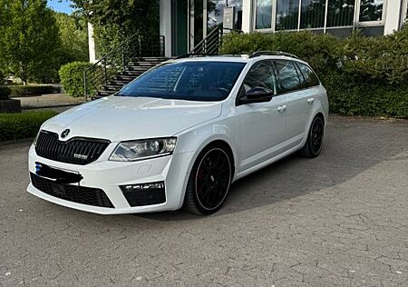 Skoda Octavia 2.0 TDI DSG RS Combi RS