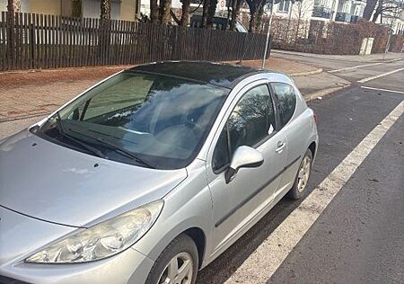 Peugeot 207 Filou 95 VTi Filou