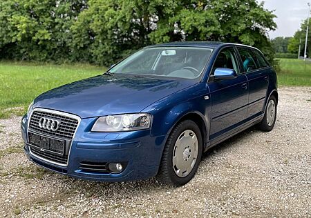 Audi A3 1.6 FSI Sportback AHK, Xenon, SHZ uvm.