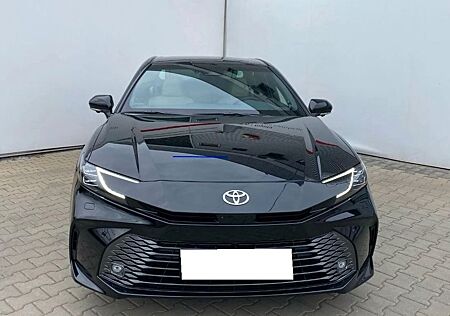 Toyota Camry Luxury MY 2025