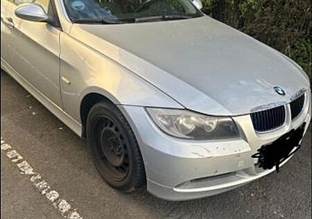 BMW 318i -