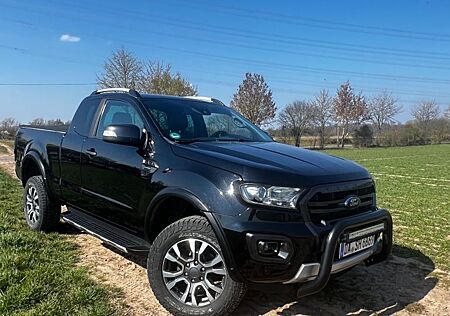 Ford Ranger Wildtrack ExtraCab Breiter/Höher/Lightbar