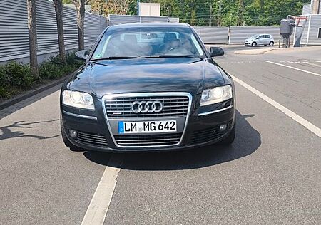 Audi A8 4.2 TDI tiptronic quattro -