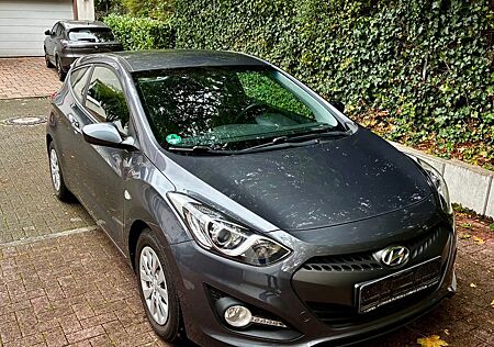 Hyundai i30 blue 1.4 Classic Classic