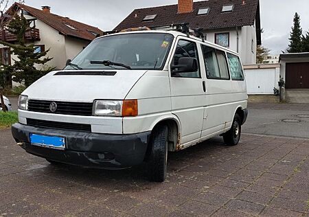VW T4 Caravelle Volkswagen 2,5-l-Diesel TDI 75kW Standard