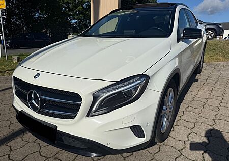 Mercedes-Benz GLA 250 *Autom.*Leder*Panorama*XENON*NAVI*