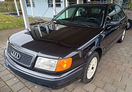 Audi 100