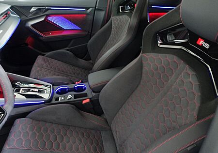 Audi RS3 RS 3 Limousine RS-Schalens. Raute rot Pano HUD
