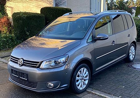 VW Touran Volkswagen 1.4 TSI 125 kW DSG Highline Highline