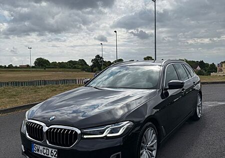 BMW 530d Touring A -