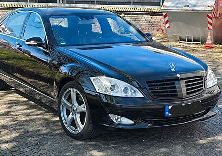 Mercedes-Benz S 500 L - Nachtsicht, LPG, Massagesitze uvm.