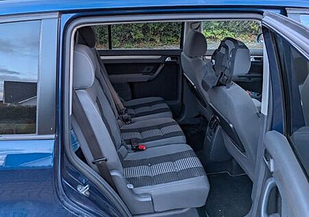 VW Touran Volkswagen 1.6 United United