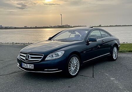 Mercedes-Benz CL 500 4MATIC BlueEFFICIENCY -Distronic*Harman