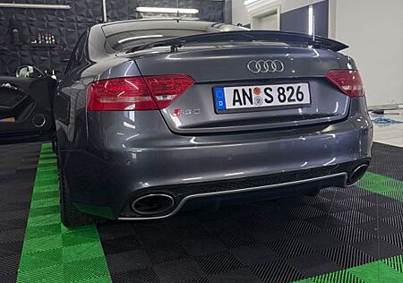 Audi RS5 4.2 FSI S tronic quattro -