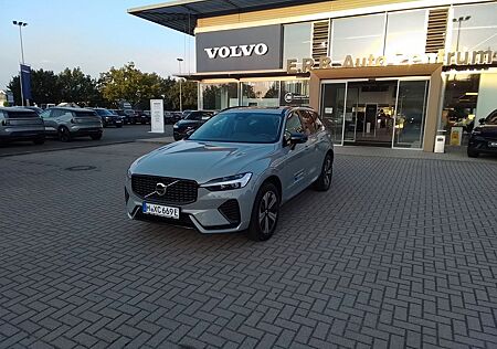 Volvo XC 60 XC60 T6 Plus Dark Recharge Plug-In Hybrid AWD