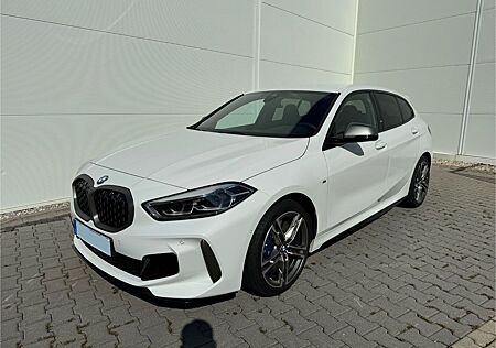 BMW M135i xDrive - HUD, H&K, Keyless, RFK, LED