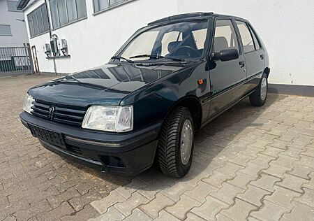 Peugeot 205 forever 1.Hand orig. 12tkm!!