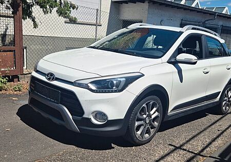 Hyundai i20 Active/EURO6/NAVI/KAMERA/CLIMATR/ALU