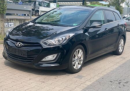 Hyundai i30 CW 1.6 CRDi 81kW Trend Trend