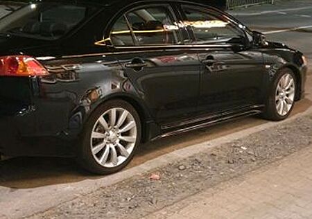 Mitsubishi Lancer 2.0 DI-D Invite Invite