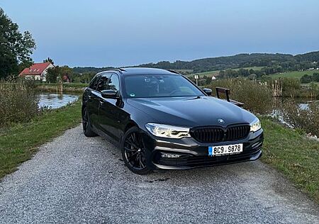 BMW 530d xDrive Touring A -