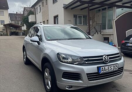 VW Touareg Volkswagen 3.0 V6 TDI Tiptronic BlueMotion Blue...