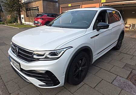 VW Tiguan Allspace Volkswagen R-Line 4Motion