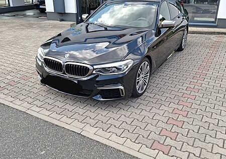 BMW M550i xDrive - Vollausstattung - 462PS - Top