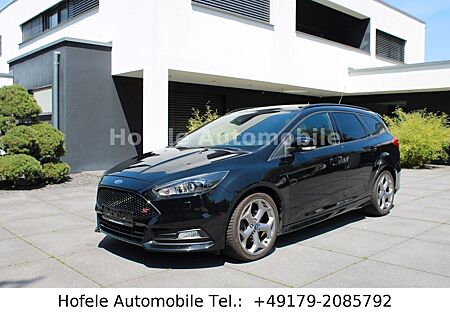 Ford Focus Turnier ST**XENON/AMBIENTE/NAVI/RECARO**