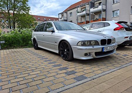 BMW 525i touring -