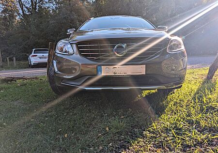 Volvo XC 60 XC60 D5 AWD Summum Geartronic Summum