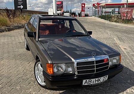 Mercedes-Benz 190E 2.6 / Klima / Elekt. Sitze / Leder