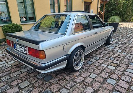 BMW 323 ,325 , M Paket, H Zulassung.TOP