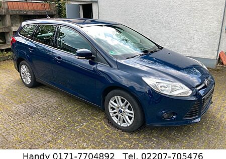 Ford Focus 1.0 Klima Navi 1.Hand EURO 5 Alu