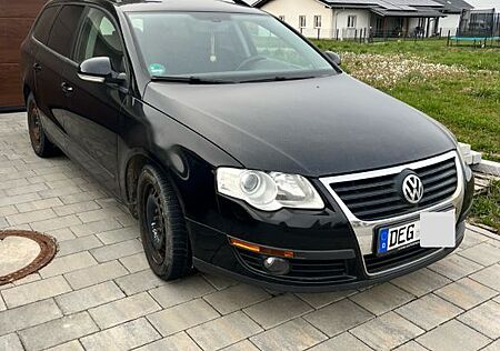 VW Passat Volkswagen 2.0 TDI 4Motion | 8 fach bereift | AHK 2t