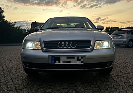 Audi A4 1.6 (ESP) -