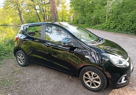 Hyundai i10 1.0 YES! Silver YES! Silver